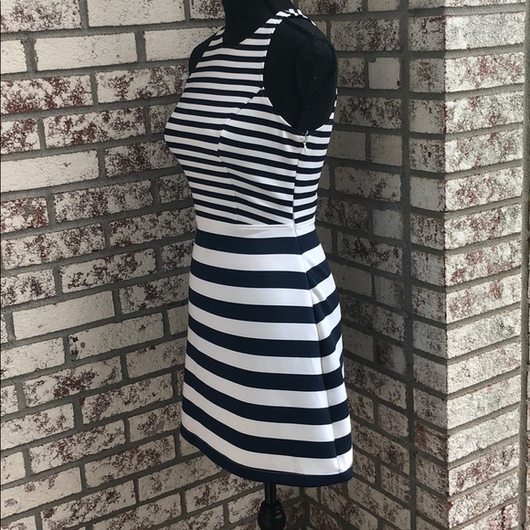 Abercrombie & Fitch Blue and White Striped Dress - Picture 3 of 9